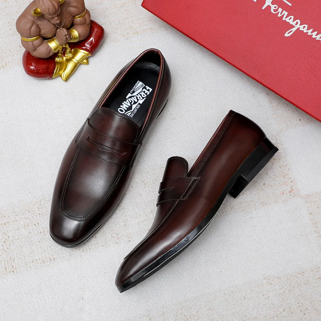 Men's shoes 💰460 🔥Ferragamo's new men's casual slip-on shoes🇨🇳Official website original 1:1 mold, original quality💯Fine workmanship, high-end luxury☘The upper is made of imported Italian first-layer cowhide🌴Luxurious water dyeing🐂Leather lining🍓Rubber wear-resistant and non-slip outsole, breathable and comfortable to wear🍍The first choice for high-grade men, 5 colors available! Code number 38-44 (45.46. Customized)